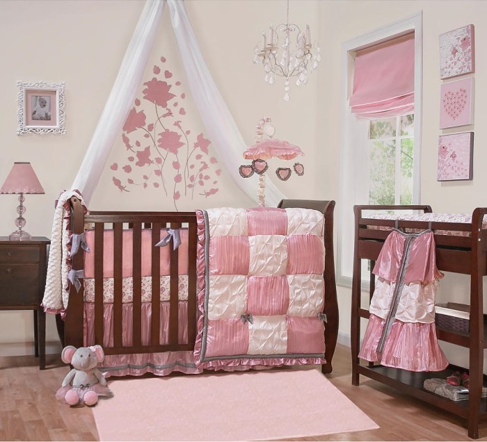 How to decorate a baby room cheap