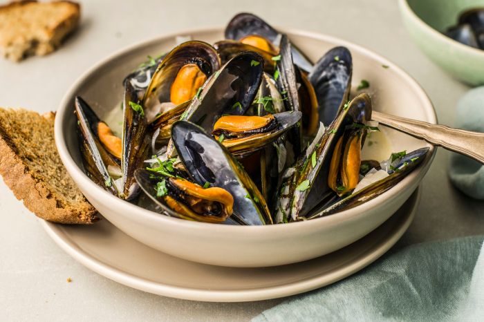 How to cook mussels goan style